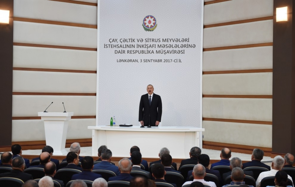 Prezident İlham Əliyevin sədrliyi ilə Lənkəranda çay, çəltik və sitrus meyvələri istehsalının inkişafı məsələlərinə dair respublika müşavirəsi keçirilib  YENİLƏNİB-3 VİDEO