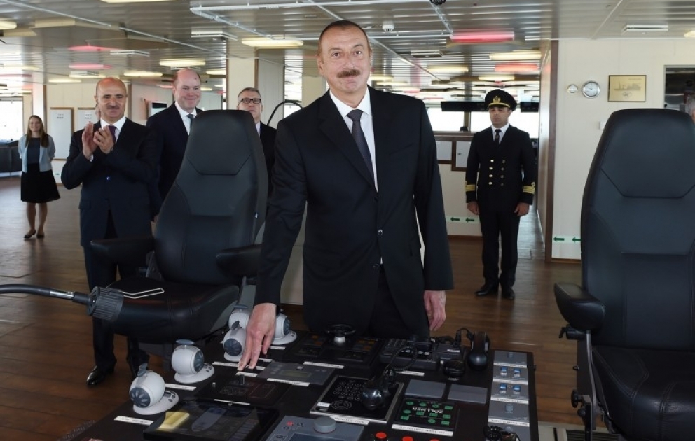 Prezident İlham Əliyev “Xankəndi” sualtı tikinti gəmisinin təqdimat mərasimində iştirak edib YENİLƏNİB 2 VİDEO