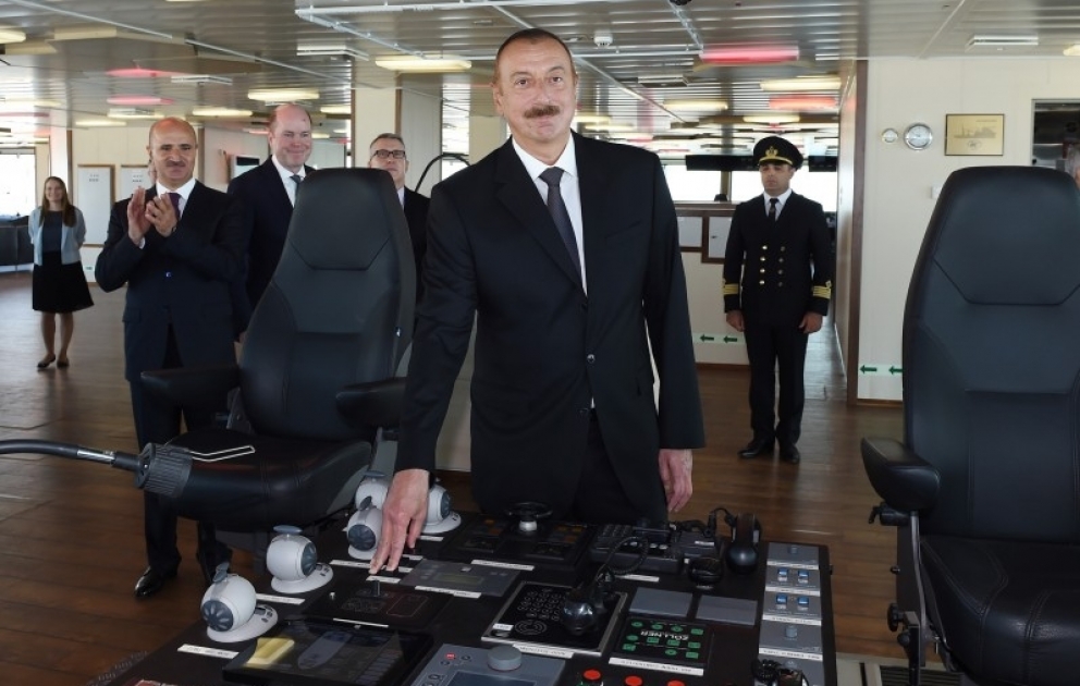 Президент Ильхам Алиев принял участие в презентации подводного строительного судна «Ханкенди» ОБНОВЛЕНО ВИДЕО