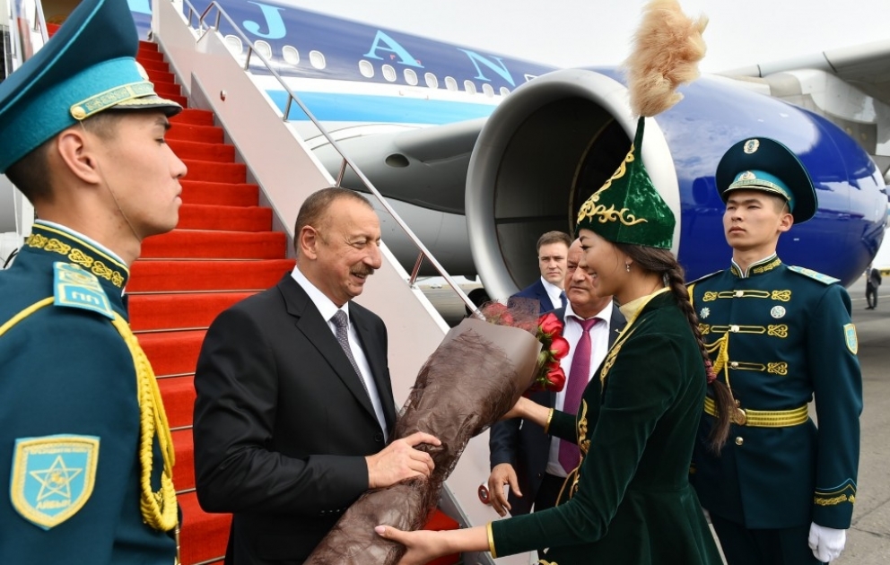 Президент Азербайджана Ильхам Алиев прибыл с рабочим визитом в Казахстан ВИДЕО
