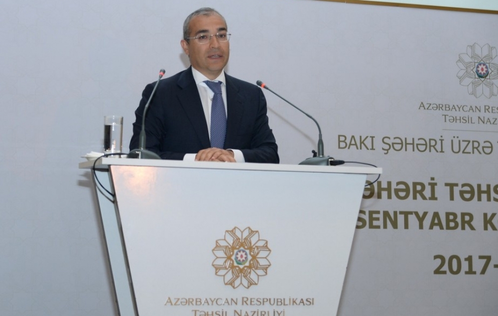 Bakı şəhəri təhsil işçilərinin ənənəvi sentyabr konfransı keçirilib VİDEO