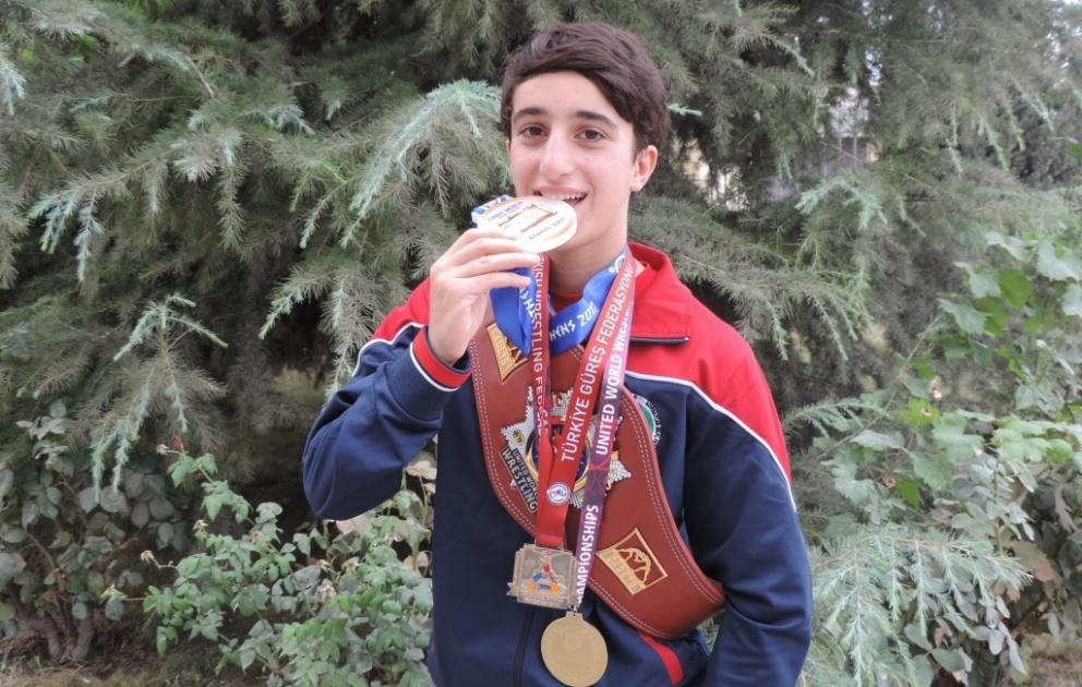 Avropa və dünya çempionu olan güləşçimizin növbəti hədəfi Olimpiya qızılıdır VİDEO