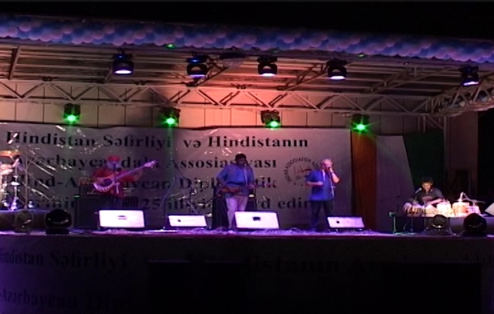 Hindistanın məşhur “Indian Ocean” musiqi qrupu Sumqayıtda VİDEO