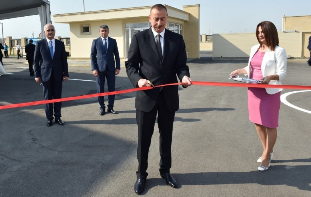 Staatspräsident Ilham Aliyev nimmt an der Eröffnung des Balakhani Industrieparks teil VIDEO