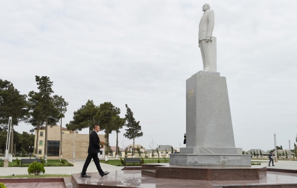 President Ilham Aliyev arrived in Neftchala district for visit VIDEO