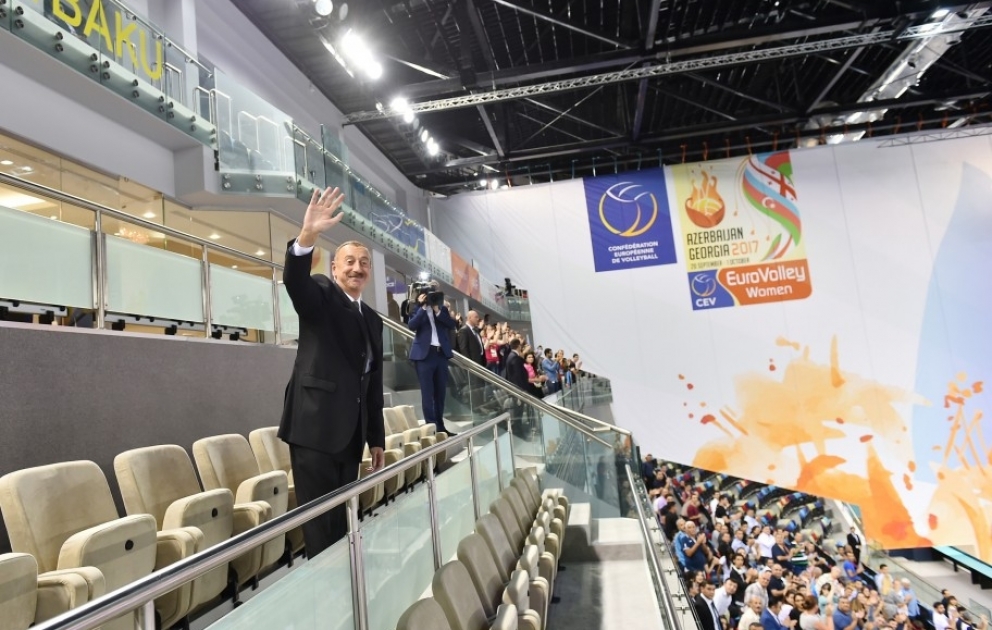 Volleyball-EM 2017: Deutschland verliert gegen Aserbaidschan mit 1:3 Staatspräsident sah dem Spiel zu VIDEO