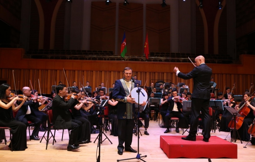 Azərbaycan musiqisi Vyetnamda VİDEO