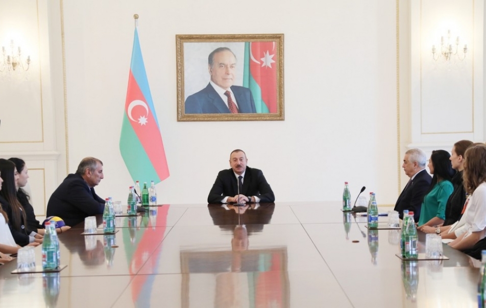 President Ilham Aliyev received Azerbaijani national women`s volleyball team VIDEO