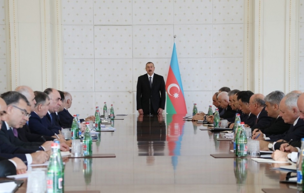 President Ilham Aliyev chaired meeting of Cabinet of Ministers on results of socio-economic development in nine months of 2017 and future objectives VIDEO