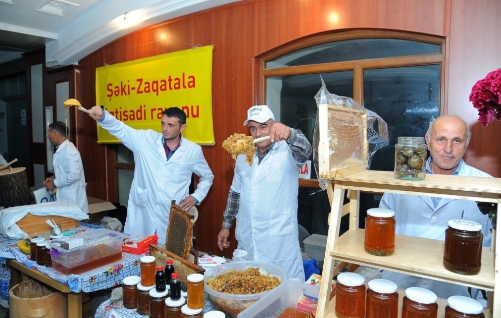 Bakıda arıçılıq məhsullarının respublika sərgi-satış yarmarkası açılıb VİDEO