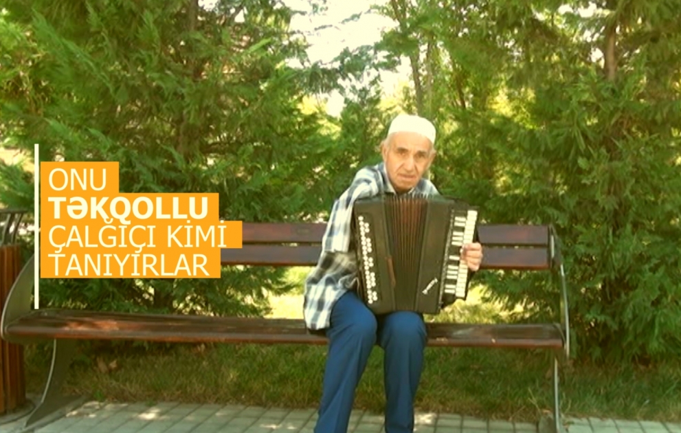 Mingəçevirli əlil qarmon ifaçısının məharəti görənləri təəccübləndirir VİDEO