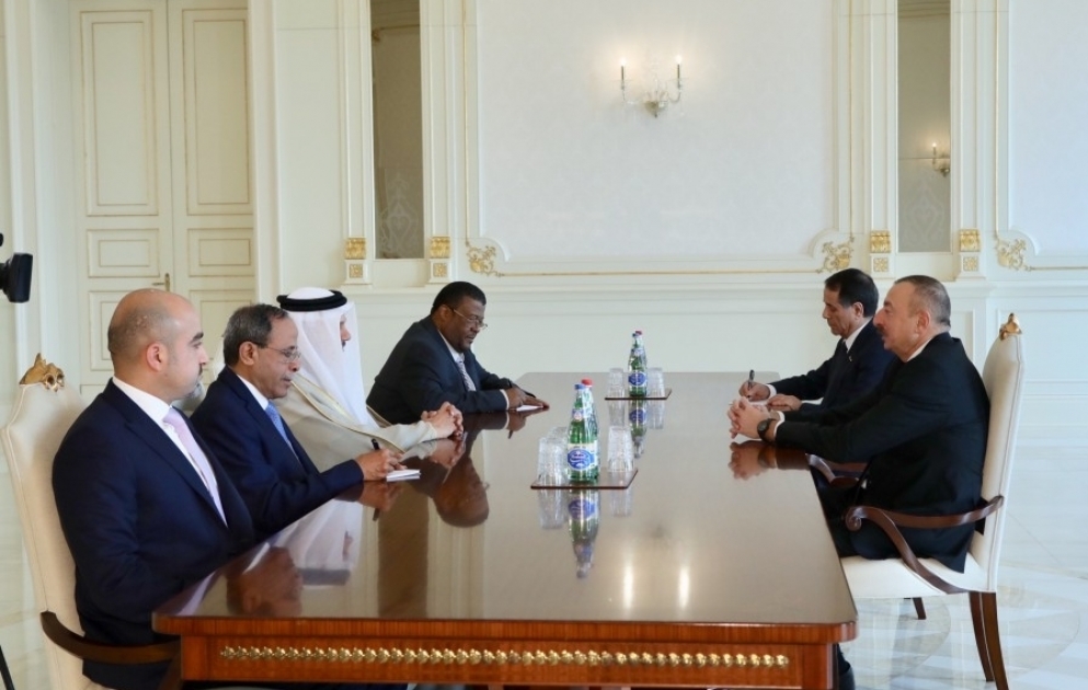 Präsident Ilham Aliyev empfängt Generalsekretär des Golf-Kooperationsrates der Arabischen Staaten VIDEO
