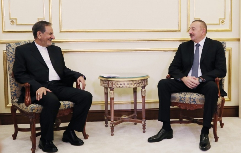 Staatspräsident Ilham Aliyev trifft sich mit Irans Vizepräsident Eshaq Jahangiri in Istanbul VIDEO
