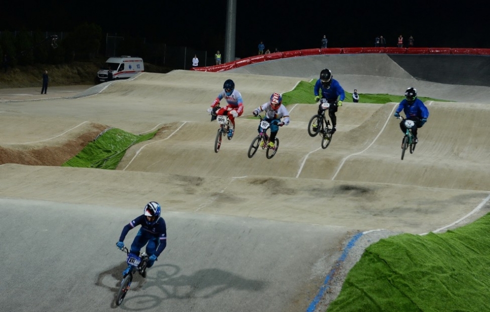 Velosiped idmanının BMX növü üzrə Dünya Sınaq Yarışı başa çatdı VİDEO