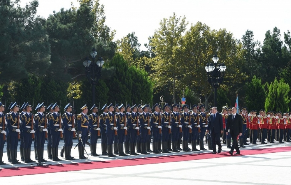 Offizieller Empfang von Präsident Erdogan in Baku VIDEO