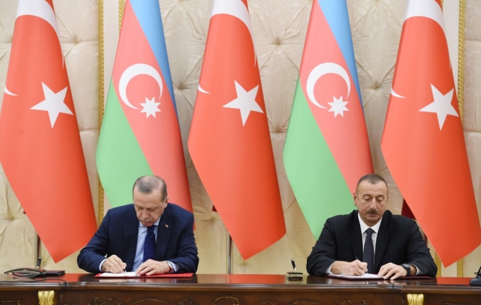 Des documents Azerbaïdjan-Turquie signés à Bakou VIDEO