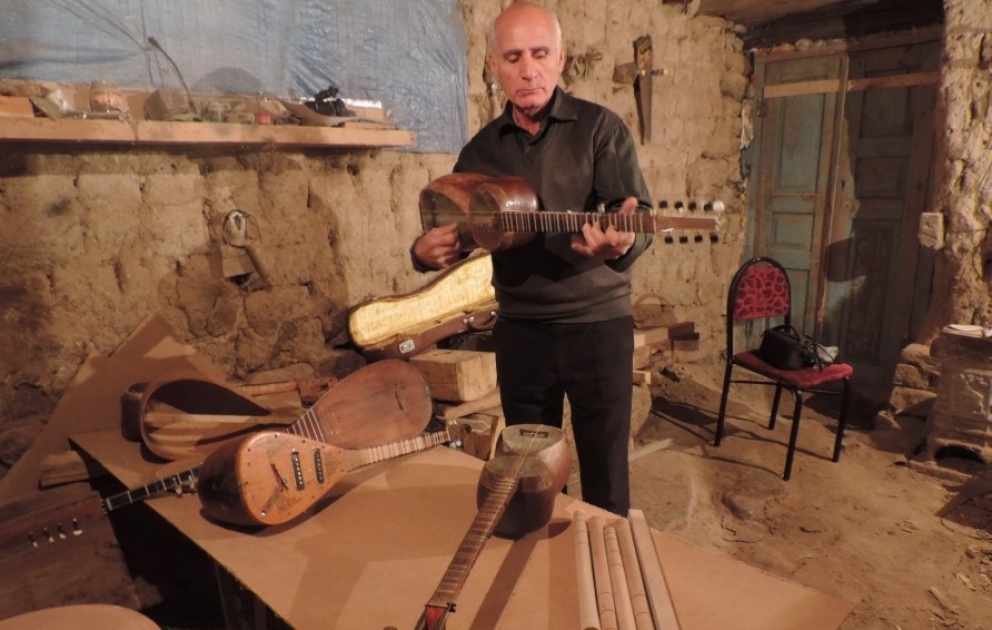 Şabranlı usta tar alətində yeniliklər edib VİDEO