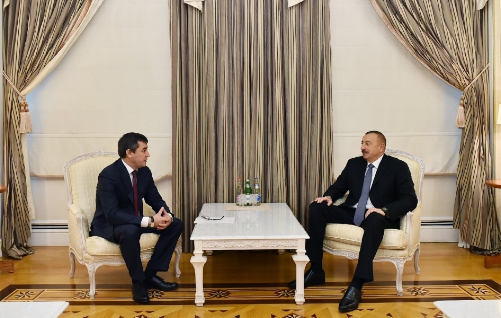 Staatspräsident Ilham Aliyev empfängt stellvertretenden Premierminister Usbekistans VIDEO