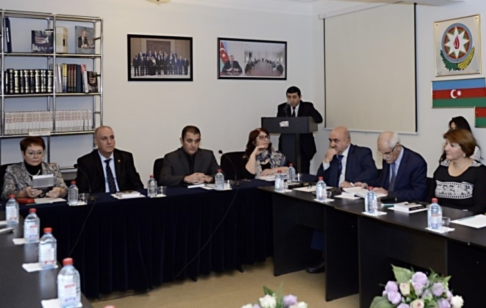 Elmira Əmrahqızının “Mən jurnalistəm!” deməyə haqqı var idi... VİDEO