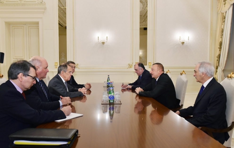 Staatspräsident Ilham Aliyev empfängt russische Delegation VIDEO