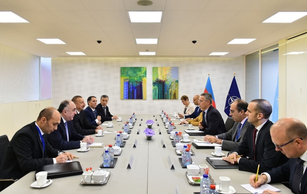 Prezident İlham Əliyev Brüsseldə NATO-nun baş katibi Yens Stoltenberq ilə görüşüb YENİLƏNİB VİDEO