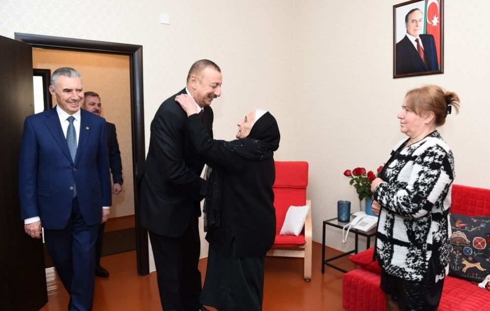 Prezident İlham Əliyev Tərtərdə 1170 məcburi köçkün ailəsi üçün salınan yeni yaşayış kompleksi ilə tanış olub YENİLƏNİB VİDEO