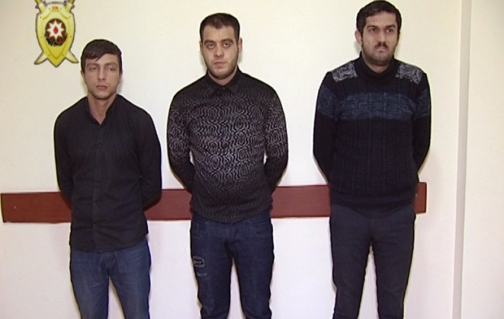 Maştağa qəsəbəsində evdən 4800 manat oğurlamaqda şübhəli bilinən şəxslər saxlanılıb VİDEO