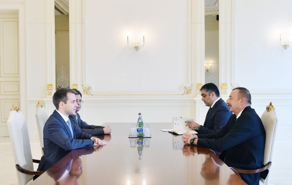 Staatspräsident Ilham Aliyev empfängt Minister für Kommunikation und Massenmedien Russlands VIDEO