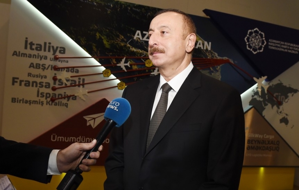 “Euronews” telekanalı “Bakutel-2017” sərgisindən reportaj yayımlayıb  Azərbaycan Prezidenti İlham Əliyev telekanalın müxbirinin sualını cavablandırıb VİDEO