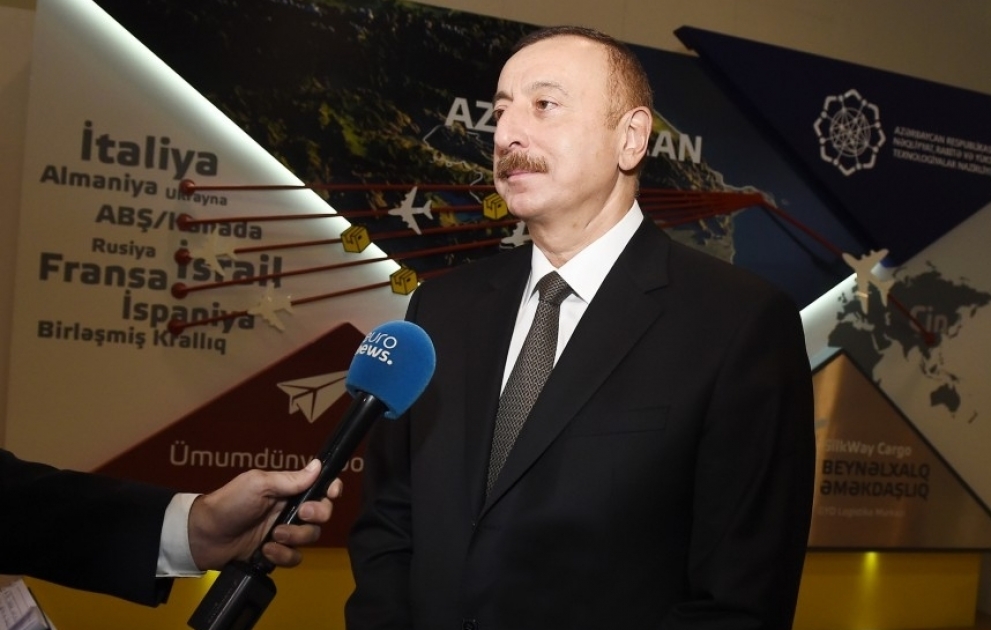 На телеканале Euronews прошел репортаж о выставке Bakutel-2017  Президент Азербайджана Ильхам Алиев ответил на вопрос корреспондента телеканала ВИДЕО