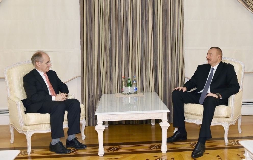 Le président Ilham Aliyev s’est entretenu avec Erich Clementi, vice-président d’IBM VIDEO