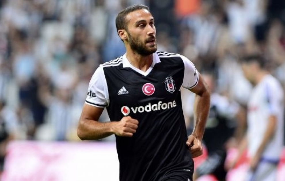 Cenk Tosun karyerasını İngiltərədə davam etdirəcək VİDEO