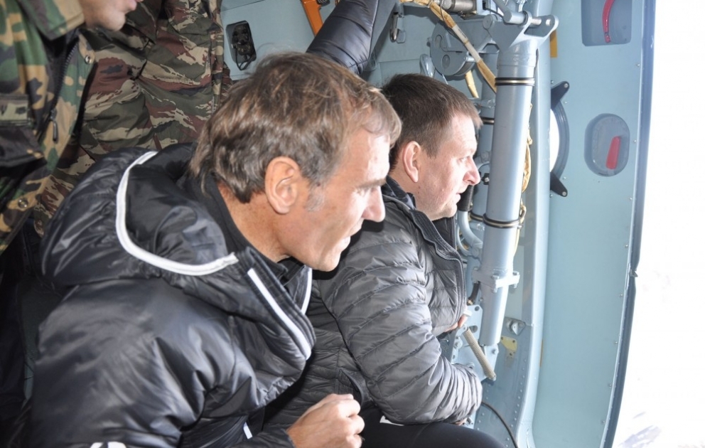 İtkin düşmüş alpinistlərin axtarış-xilasetmə işləri mürəkkəb relyefli yüksək dağ massivində aparılır VİDEO