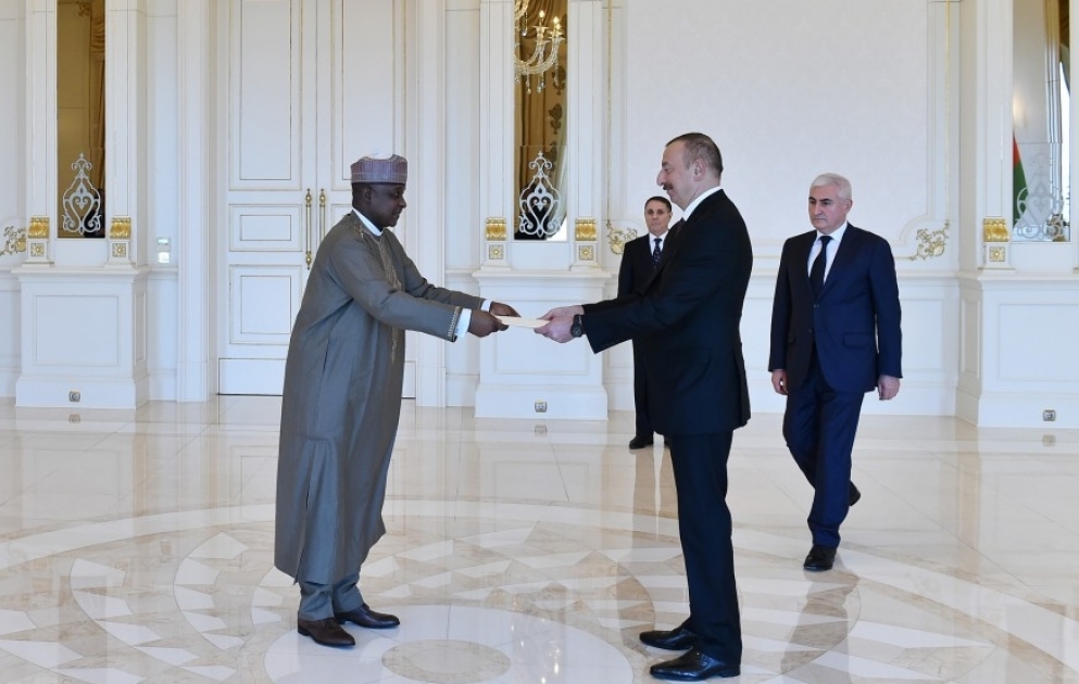 Le nouvel ambassadeur nigérian remet ses lettres de créance au président azerbaïdjanais VIDEO