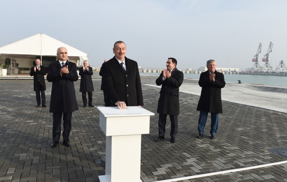 Президент Ильхам Алиев принял участие в открытии терминала Ро-Ро в комплексе Бакинского международного морского торгового порта ОБНОВЛЕНО ВИДЕО