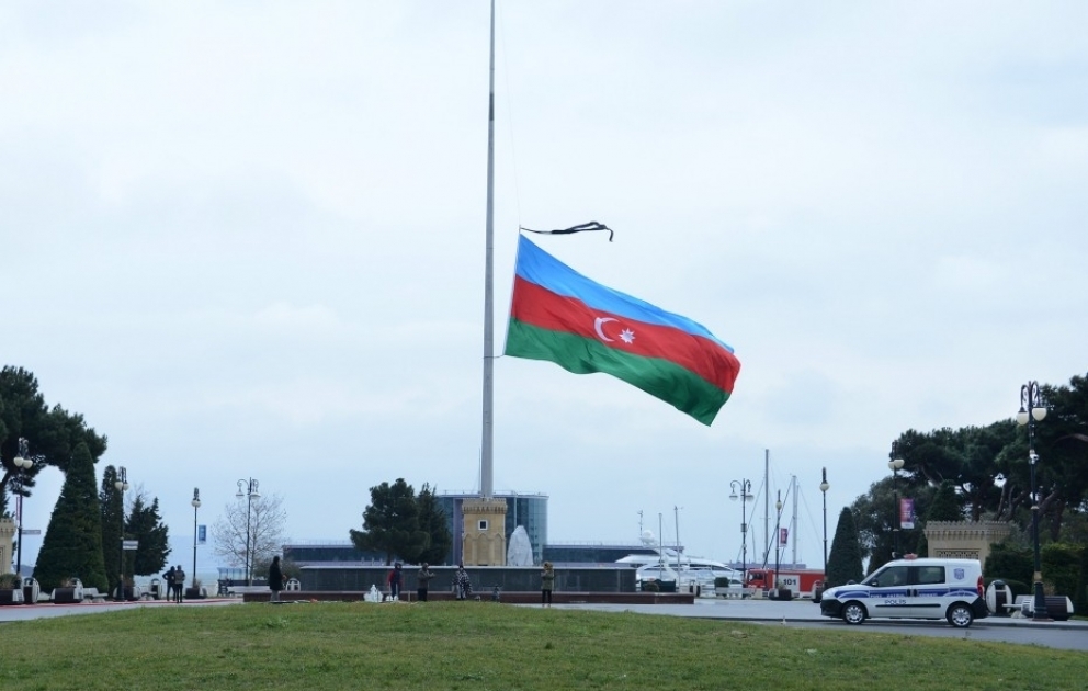 Azerbaijan observes moment of silence for Black January victims VIDEO