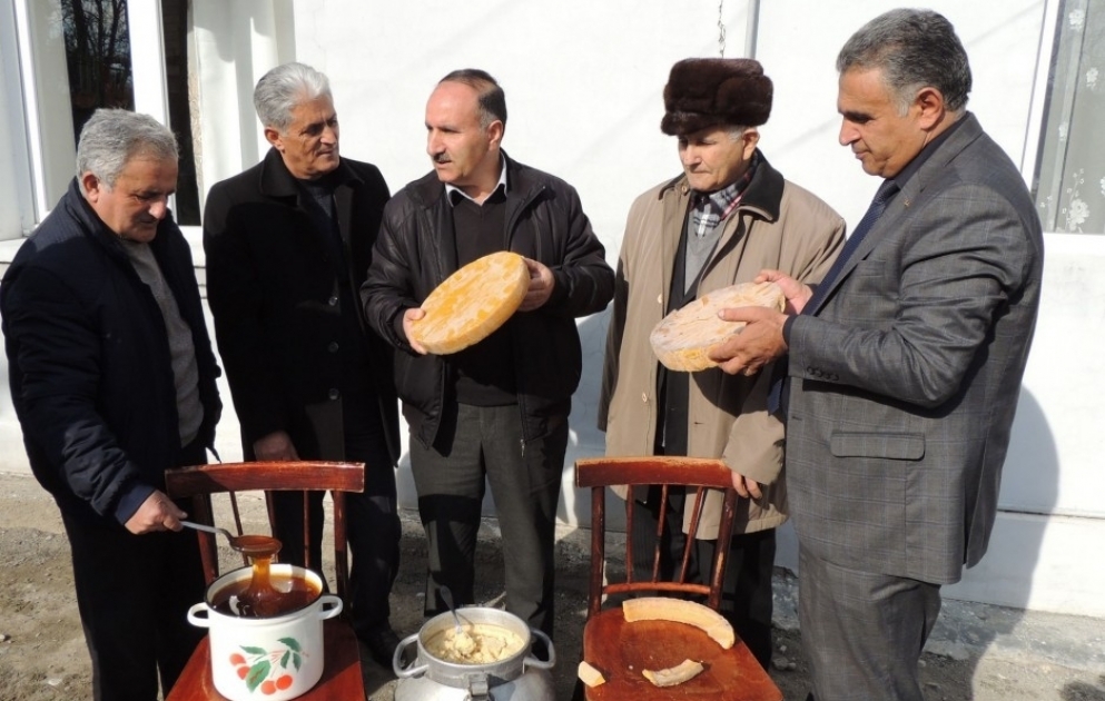 İqtisadi cəhətdən gəlirli sahə olan arıçılıq Tərtərdə kənd təsərrüfatının inkişaf edən sahələrindəndir VİDEO