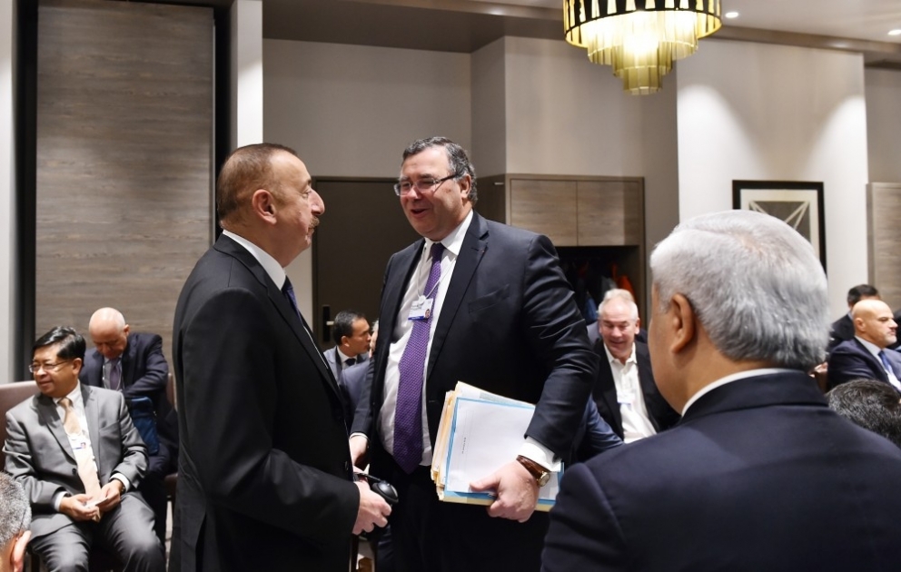 Forum économique de Davos : session intitulée «Réunion des leaders de l'industrie pétrolière et gazière» Le président Ilham Aliyev a été présent à la session VIDEO