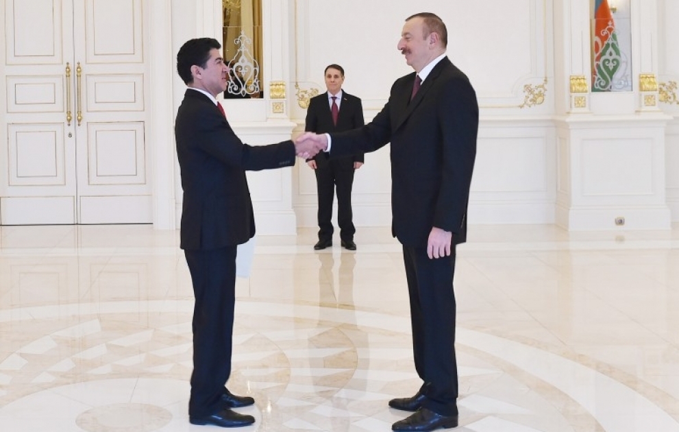 Prezident İlham Əliyev Ekvadorun Azərbaycanda yeni təyin olunmuş səfirinin etimadnaməsini qəbul edib YENİLƏNİB VİDEO