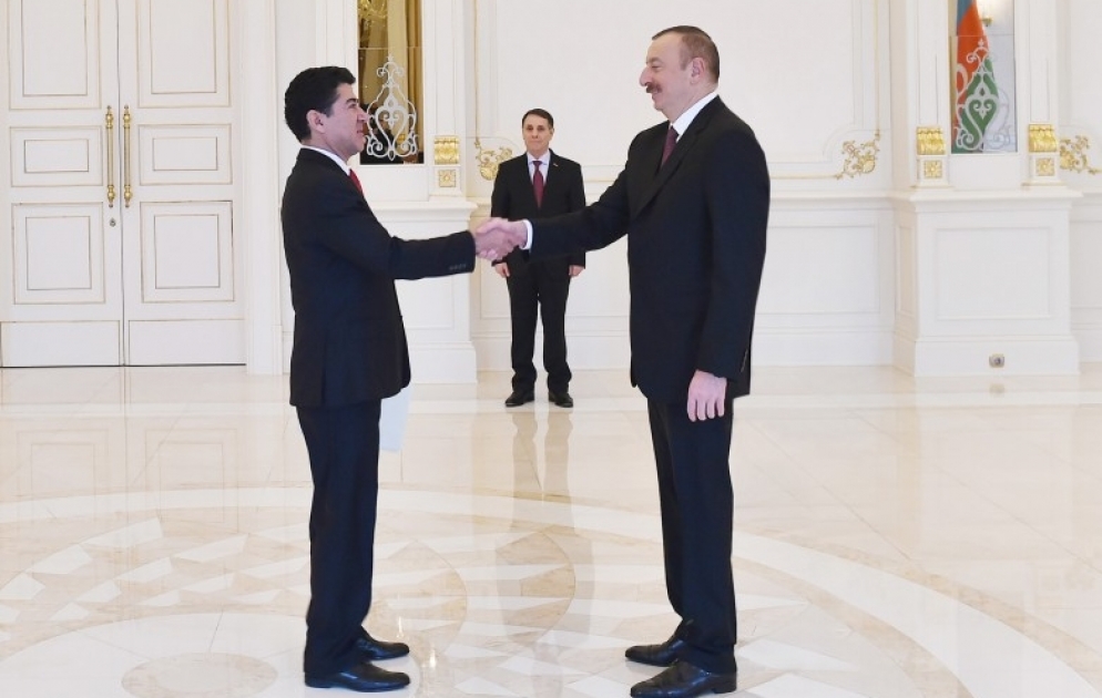 Le président Ilham Aliyev a reçu les lettres de créance du nouvel ambassadeur de l’Equateur VIDEO