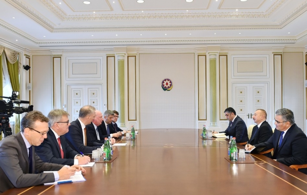 Le président azerbaïdjanais Ilham Aliyev reçoit une délégation de la Commission européenne VIDEO