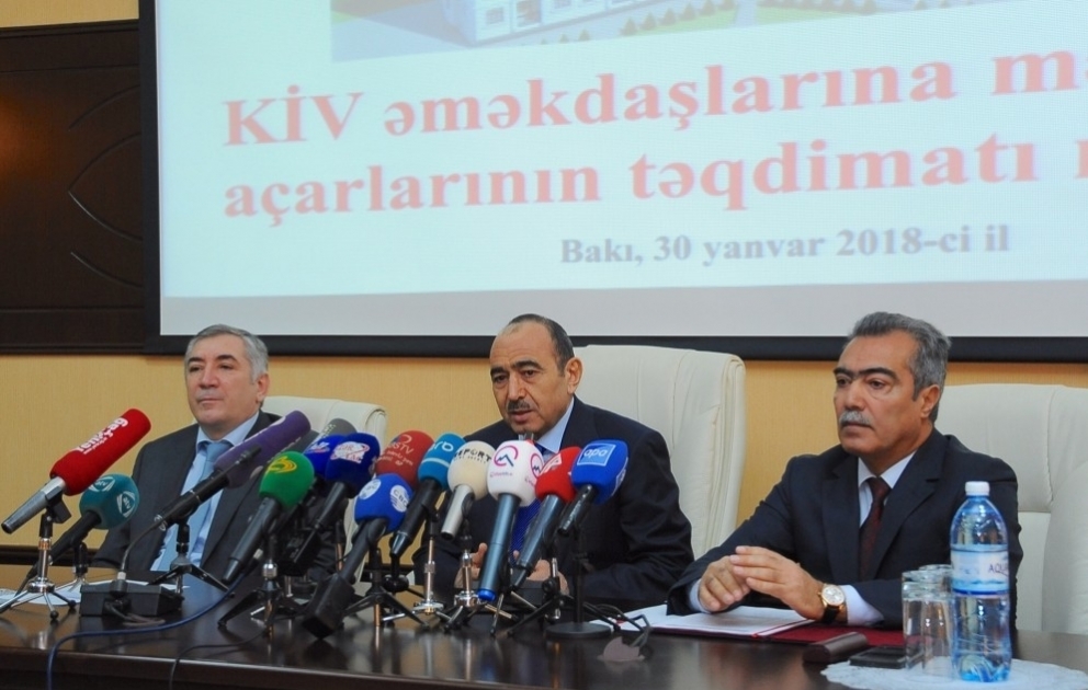 Keys and documents to apartments presented to journalists VIDEO