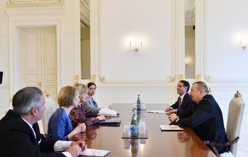 Staatspräsident Ilham Aliyev empfängt US-Delegation VIDEO