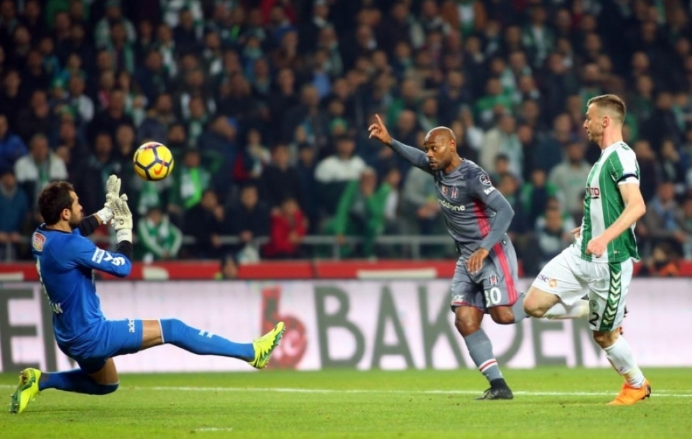 Türkiyə Superliqası: çempionluq uğrunda mübarizə aparan "Beşiktaş" rəqib meydanında xal itirib VİDEO