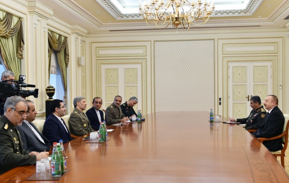 Aserbaidschans Präsident Ilham Aliyev empfängt Irans Verteidigungsminister Amir Hatami VIDEO