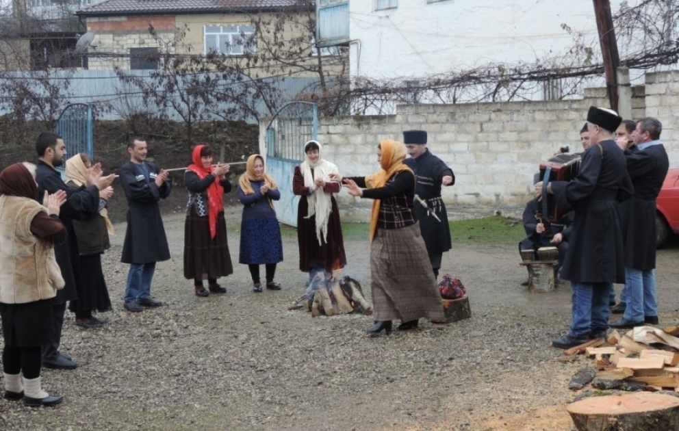 Qusarlıların qədim iməcilik adətlərini təbliğ edən “Mel” folklor ansamblı VİDEO
