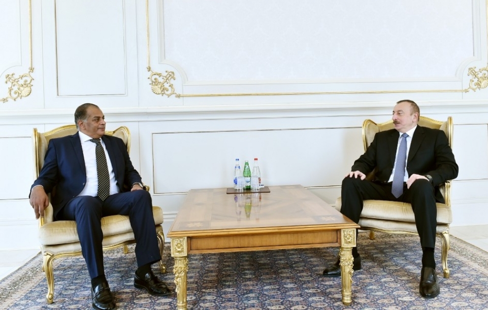 Prezident İlham Əliyev Misirin Azərbaycanda yeni təyin olunmuş səfirinin etimadnaməsini qəbul edib YENİLƏNİB VİDEO