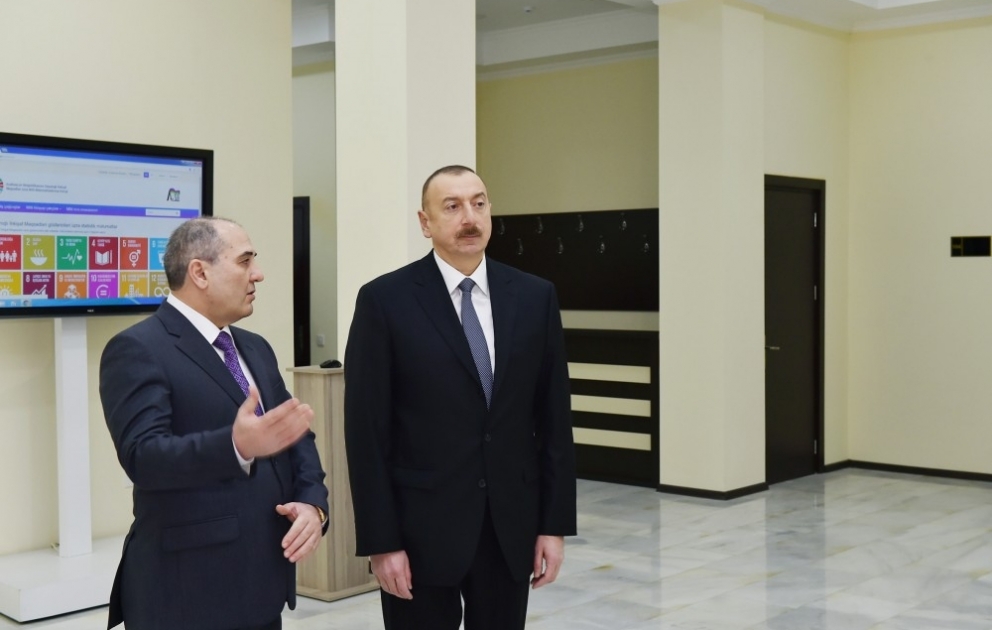 Президент Ильхам Алиев принял участие в открытии нового административного здания Бакинского городского статистического управления ВИДЕО