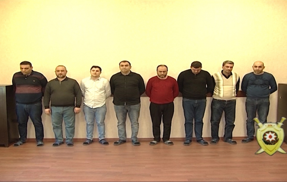 Polis əməkdaşları Bakıda qanunsuz fəaliyyət göstərən qumarxana aşkar ediblər VİDEO