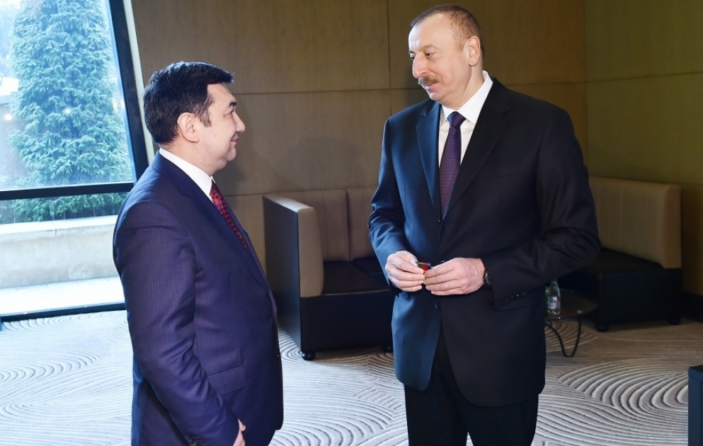 Prezident İlham Əliyev Beynəlxalq Türk Akademiyasının prezidenti Darxan Kıdırəliyə “Dostluq” ordeni təqdim edib YENİLƏNİB VİDEO